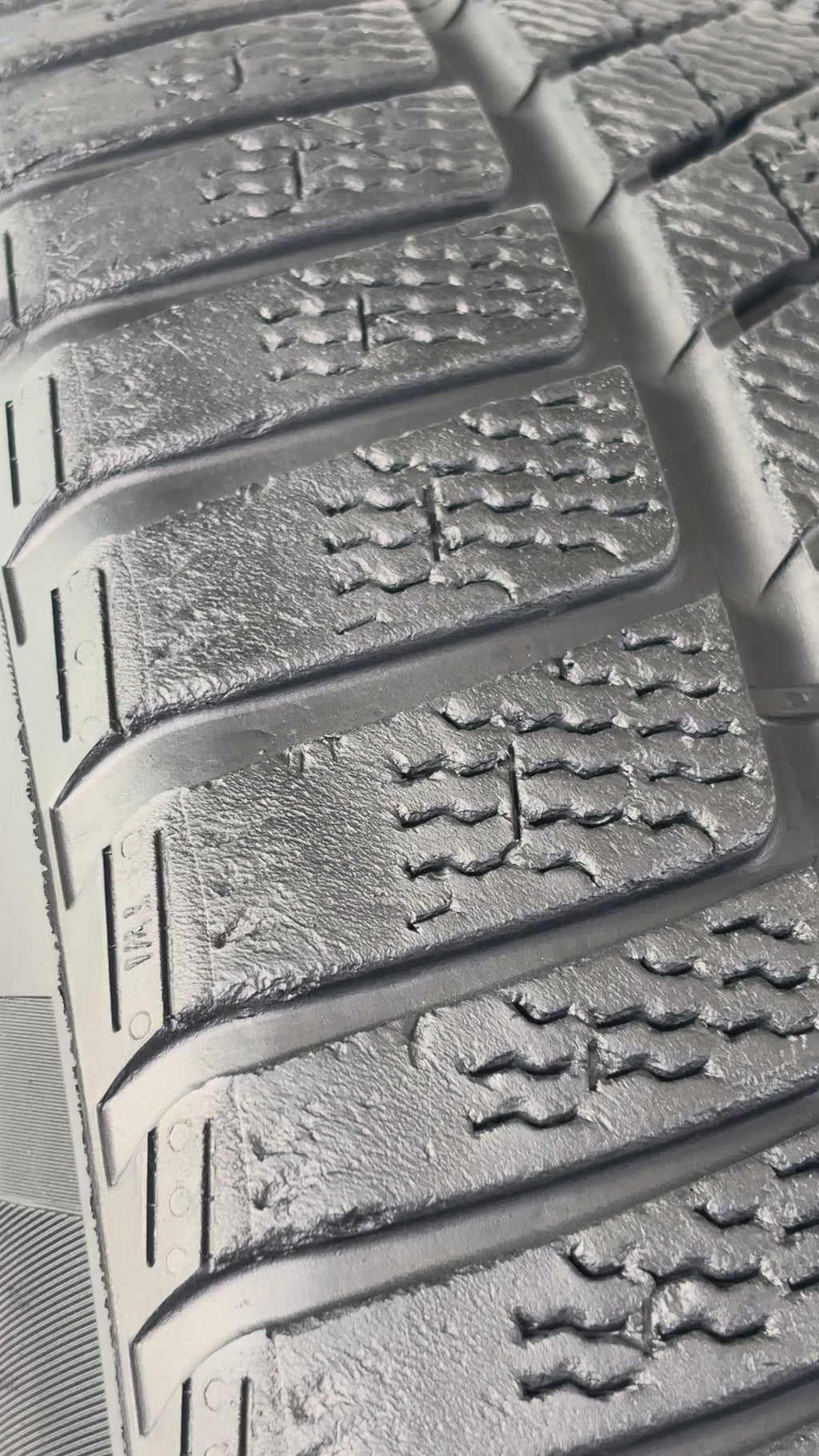 275/45 R20 110V Pirelli Scorpion Winter M+S RFT