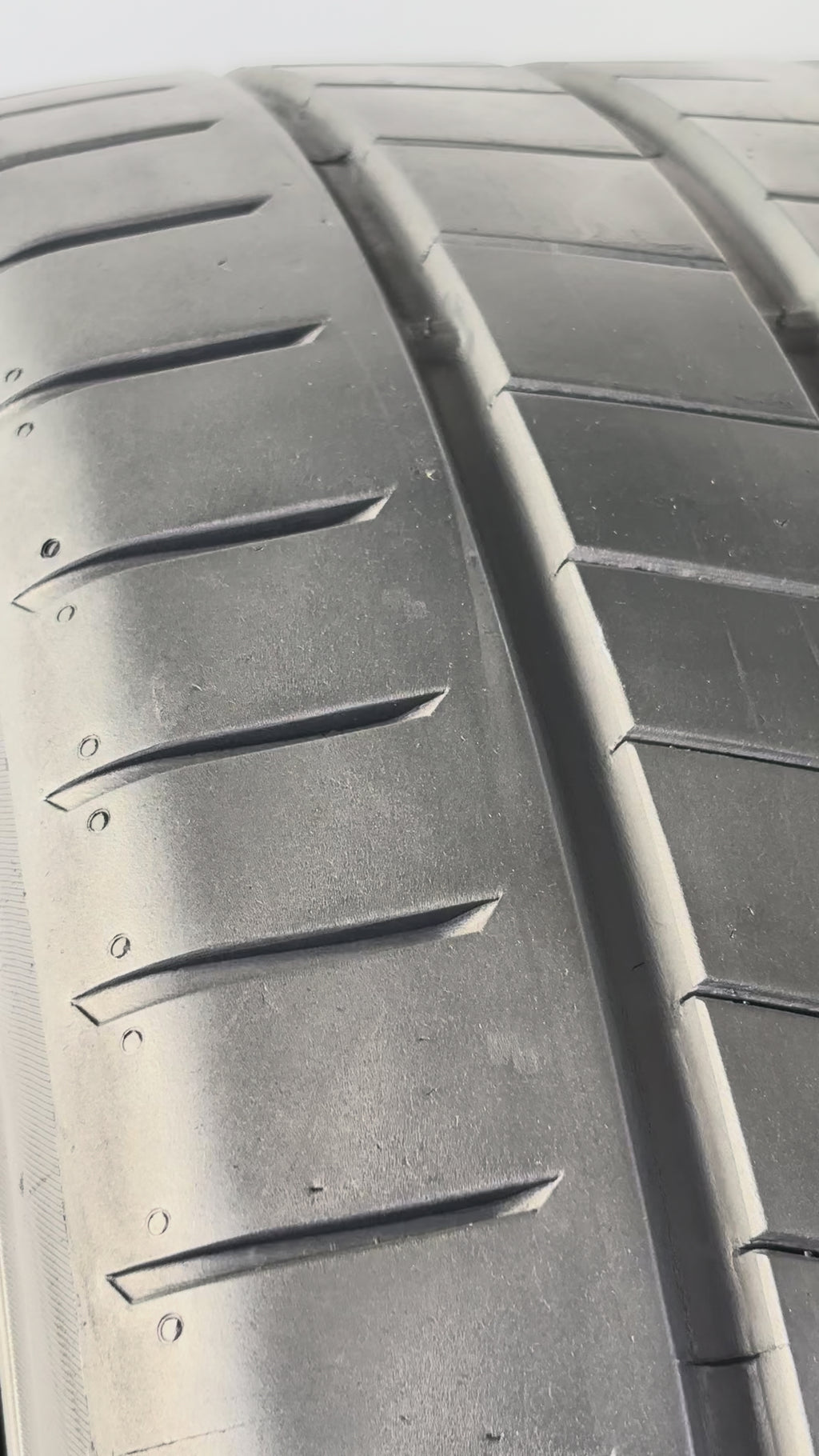 285/30 R19 98Y Kumho Ecsta Ps91