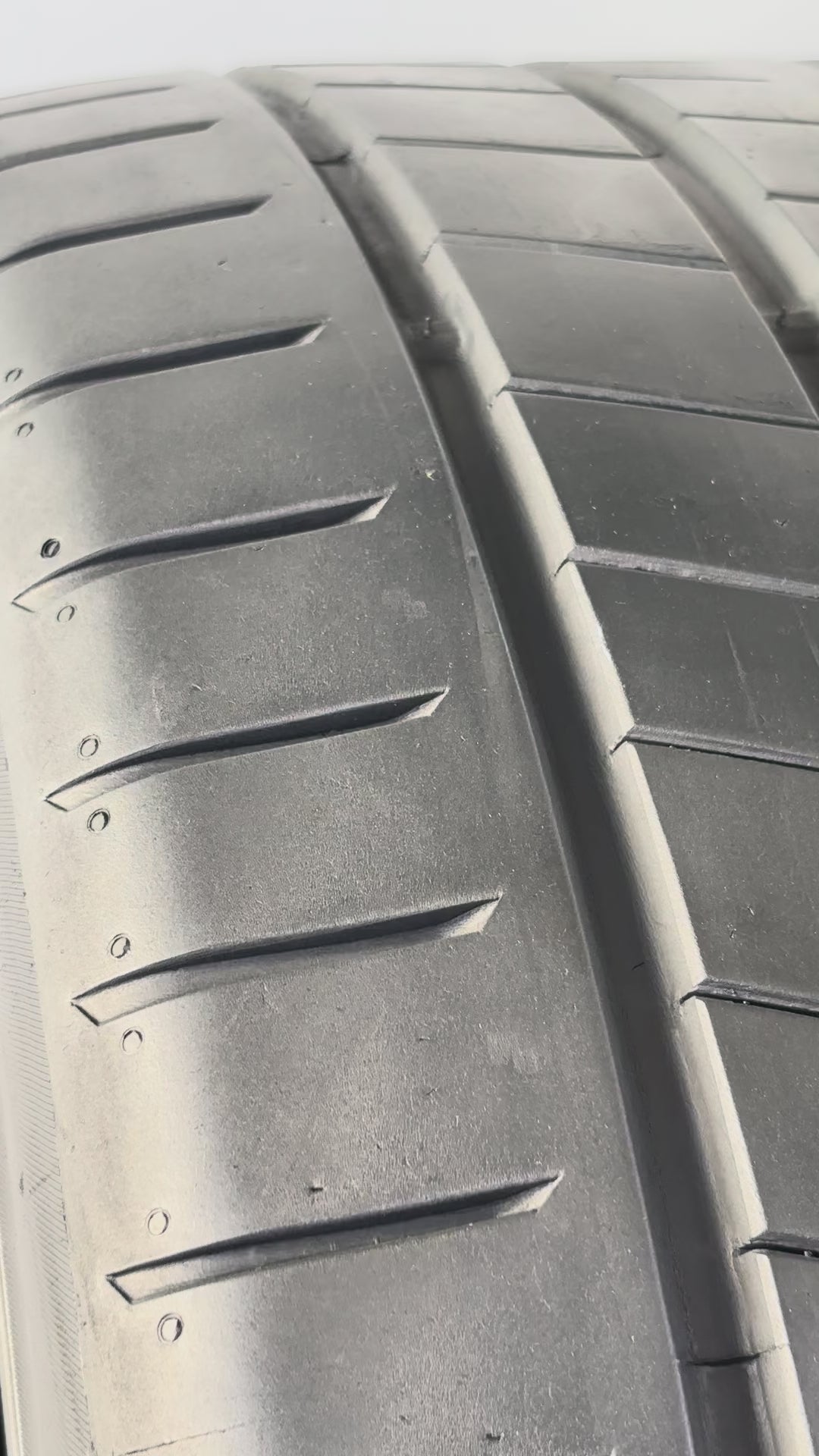 285/30 R19 98Y Kumho Ecsta Ps91