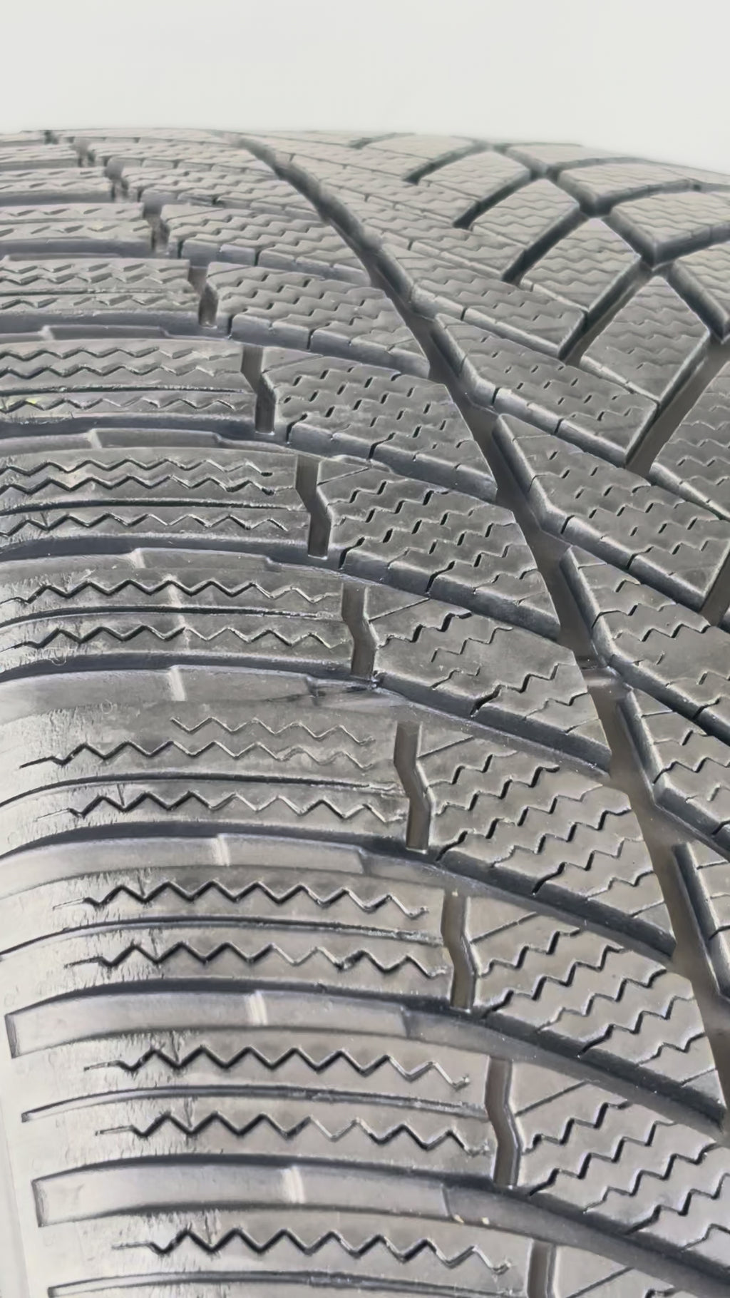 285/40 R21 109V XL Bridgestone Blizzak LM005